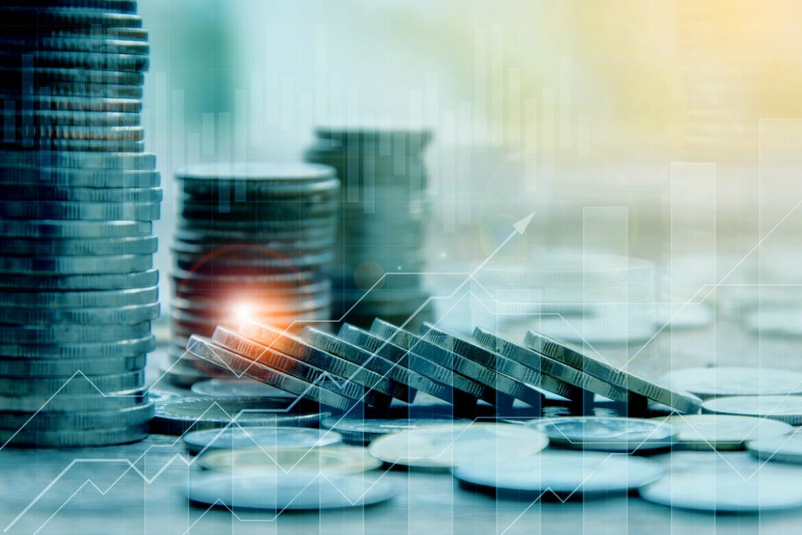 currency_money_coins_finance_budget_salary_salaries_funding_costs_expenses_profit_revenue_payment_by__by_foryou13_gettyimages-914474860_2400x1600-100854950-large.jpg