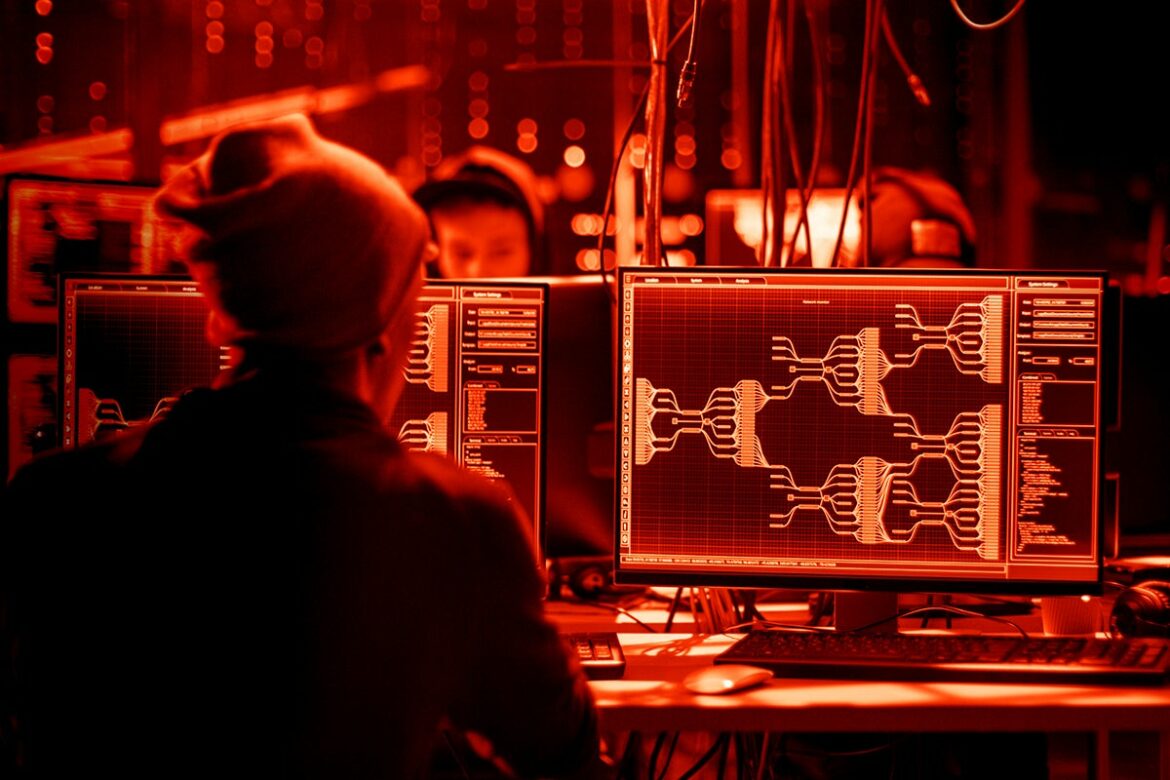 cso_red_team_of_hackers_coordinated_attack_gorodenkoff_gettyimages_817486174_1200x800-100817133-large.jpg