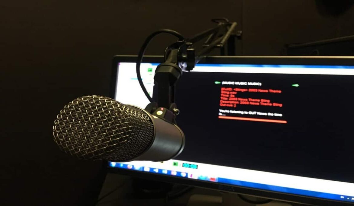 russian-radio-station-hacked-to-broadcast-ukrainian-national-anthem.jpg